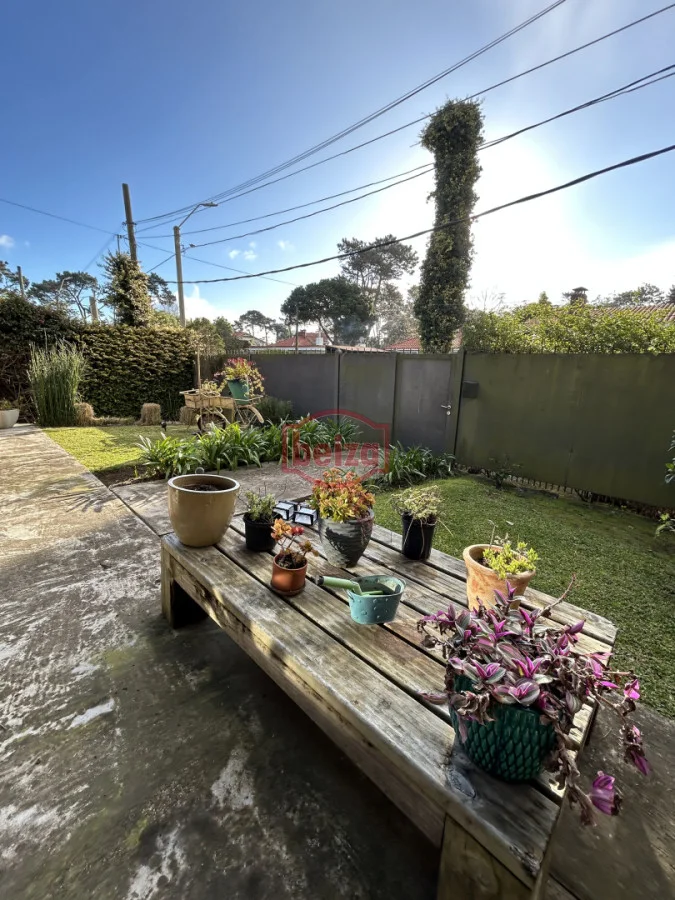 Casa en Playa Mansa, propiedad 287499 -Imagen 2