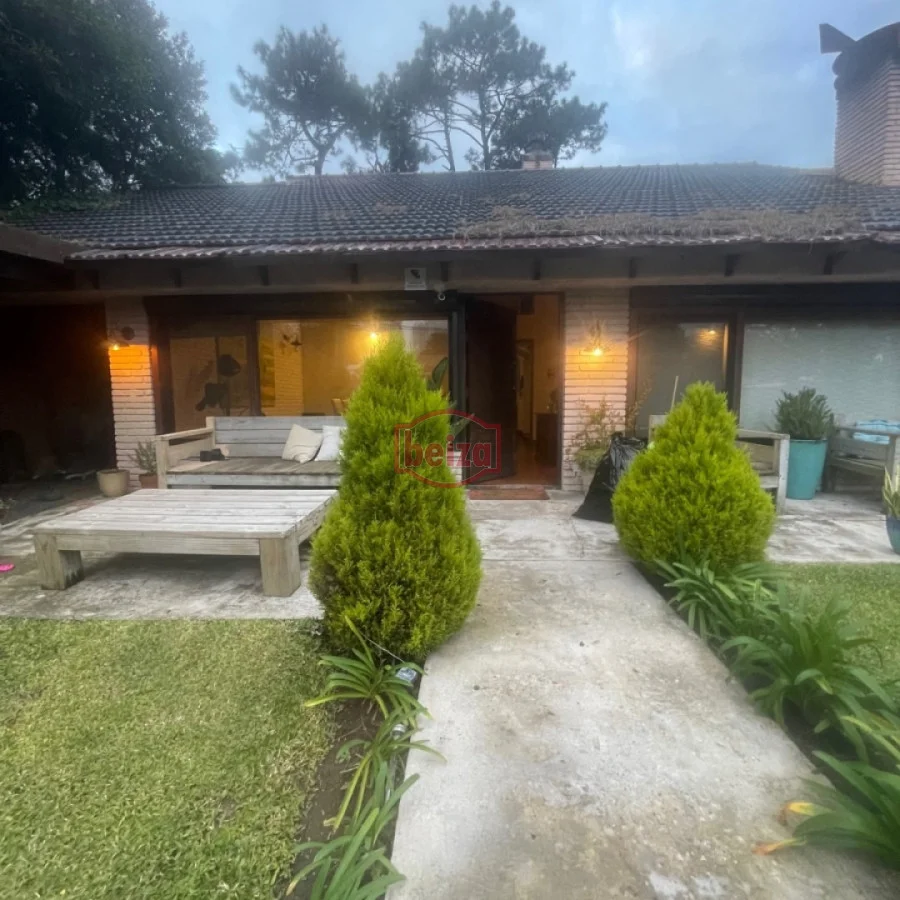 Casa en Playa Mansa, propiedad 287499 -Imagen 3