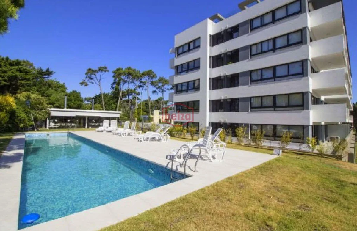 Apartamento en Playa Mansa, propiedad 287519 -Imagen 3