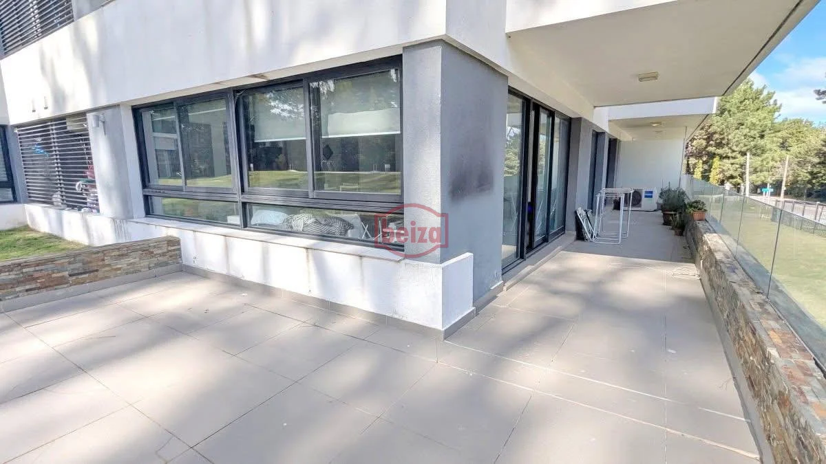 Apartamento en Playa Mansa, propiedad 287519 -Imagen 10