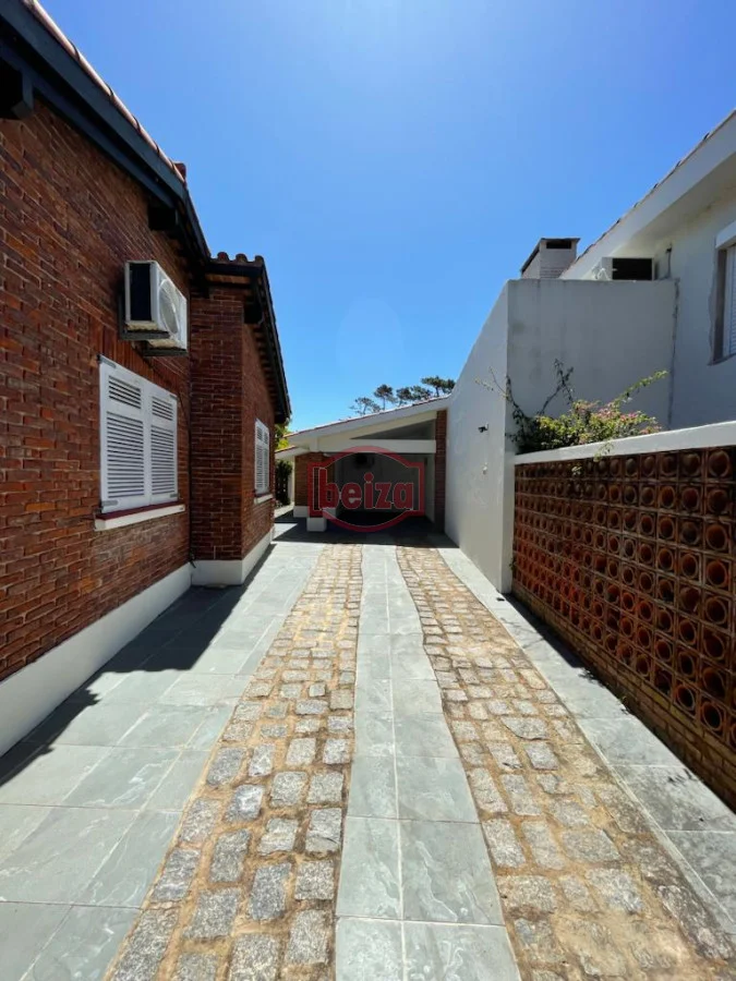 Casa en Playa Mansa, propiedad 293260 -Imagen 14
