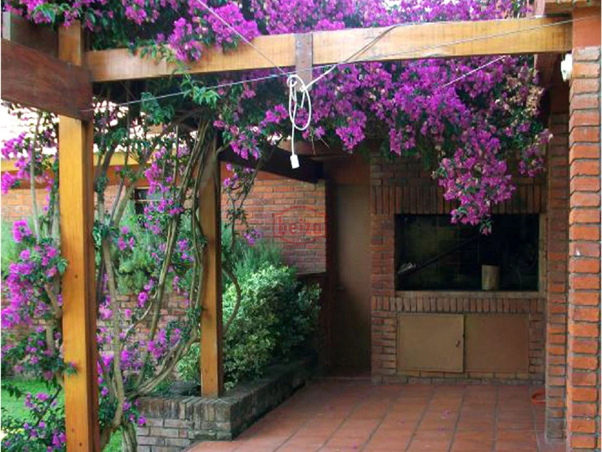Casa en Playa Mansa, propiedad 298534 -Imagen 2