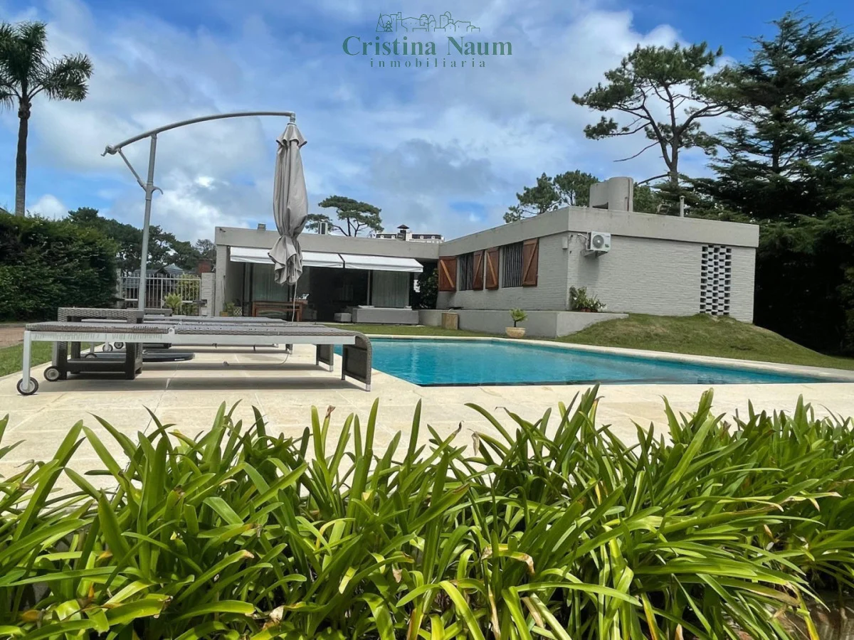 Casa en Playa Mansa, propiedad 292566 -Imagen 1