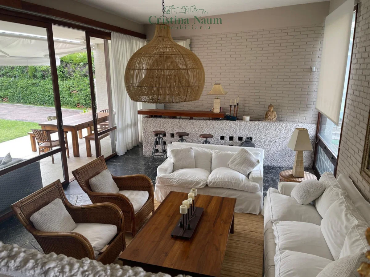 Casa en Playa Mansa, propiedad 292566 -Imagen 2