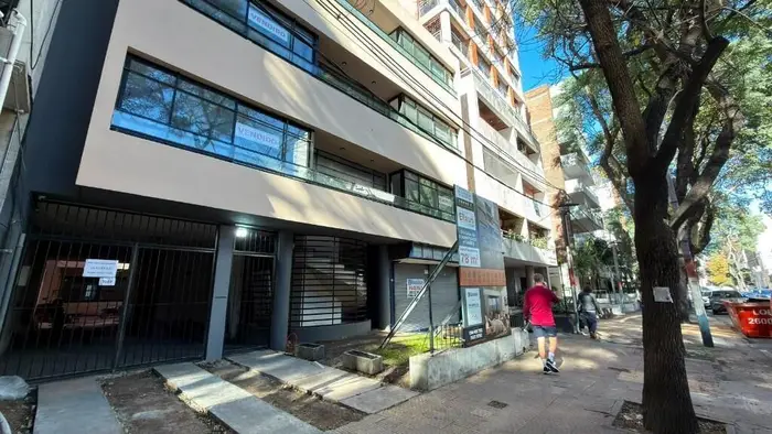 VENTA APARTAMENTO POCITOS EDIFICIO 