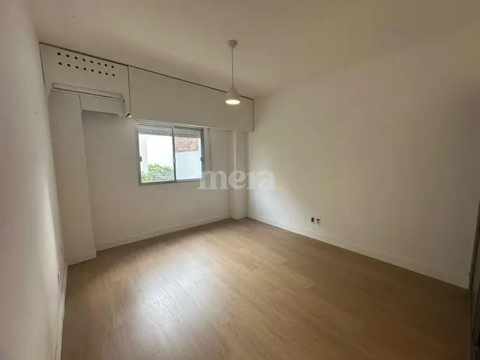 Venta de oficina o consultorio con renta en Pocitos