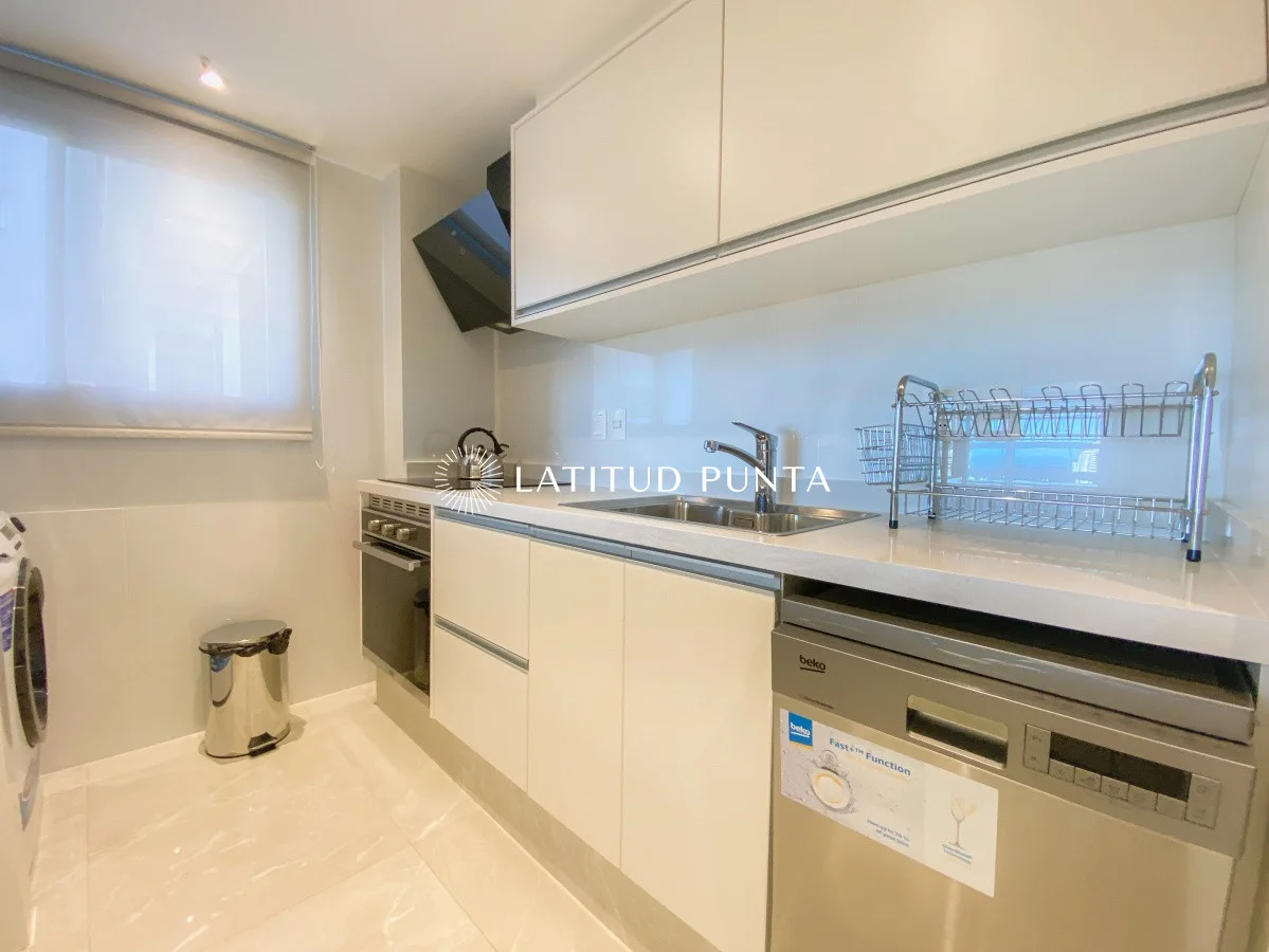 Apartamento en Playa Mansa, propiedad 297037 -Imagen 13