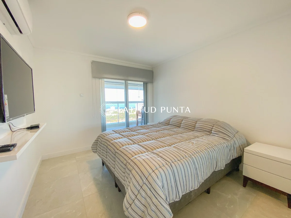 Apartamento en Playa Mansa, propiedad 297037 -Imagen 18