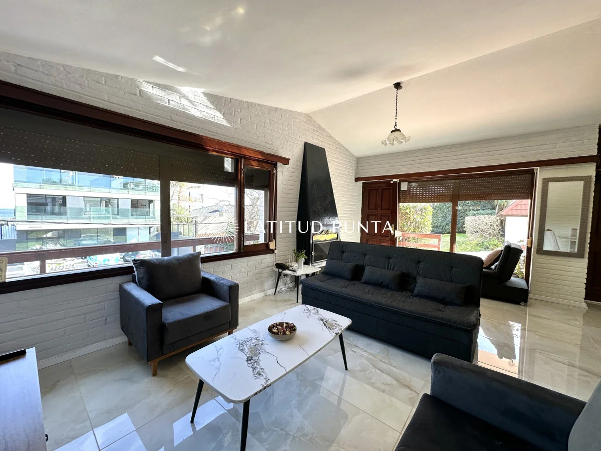 Casa en Playa Mansa, propiedad 297044 -Imagen 1