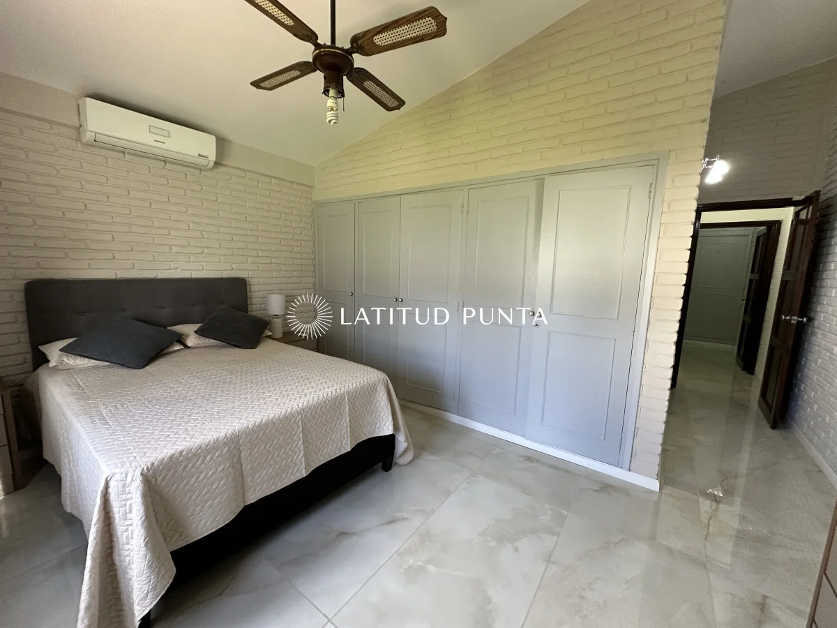 Casa en Playa Mansa, propiedad 297044 -Imagen 11