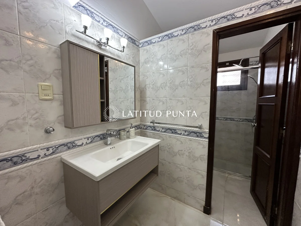 Casa en Playa Mansa, propiedad 297044 -Imagen 13