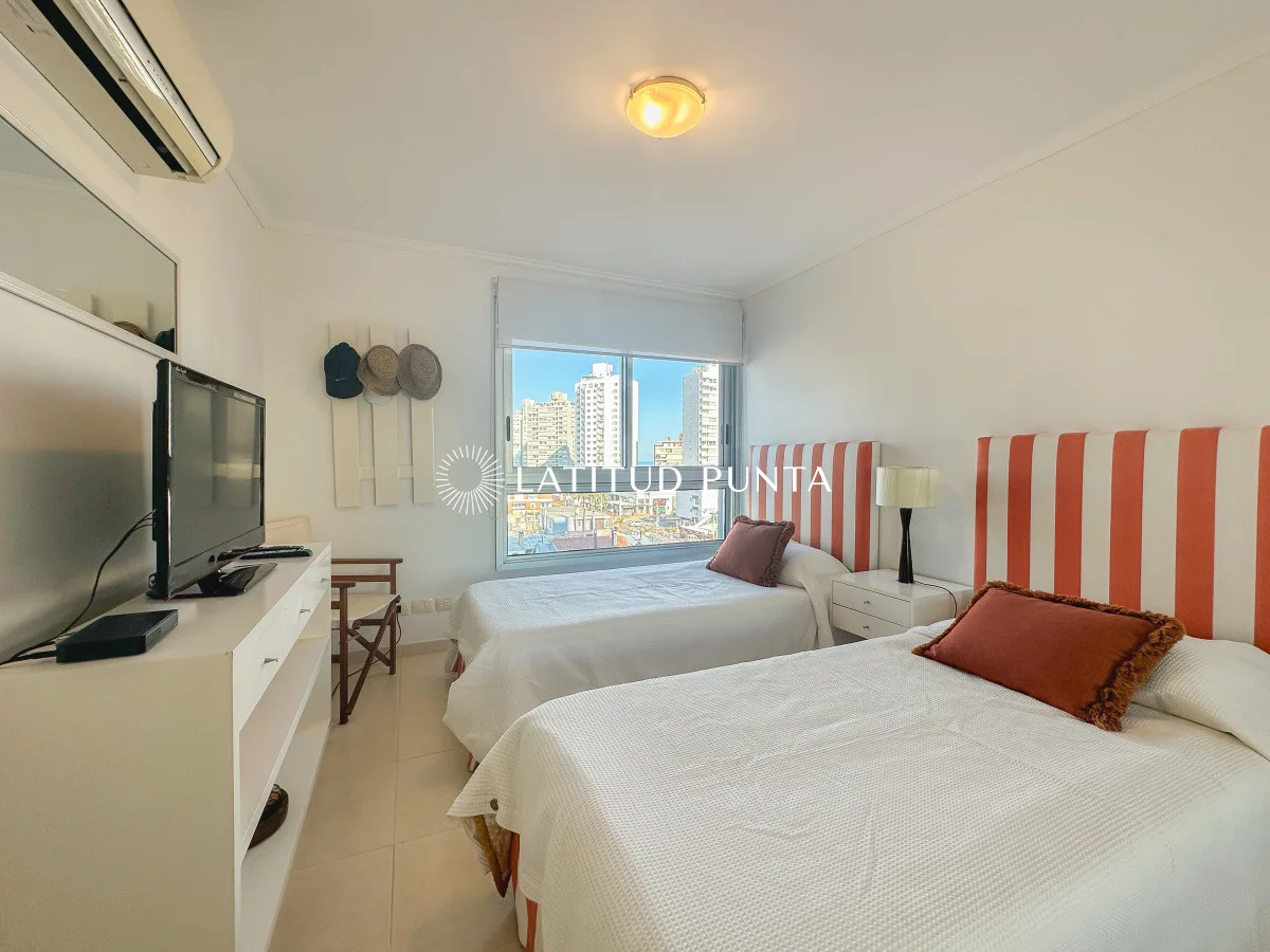 Apartamento en Playa Mansa, propiedad 297046 -Imagen 19