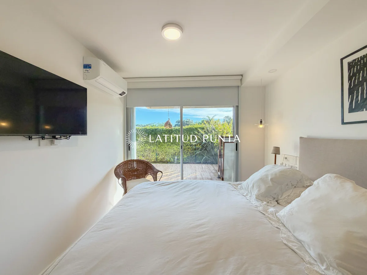 Apartamento en Playa Mansa, propiedad 297056 -Imagen 21