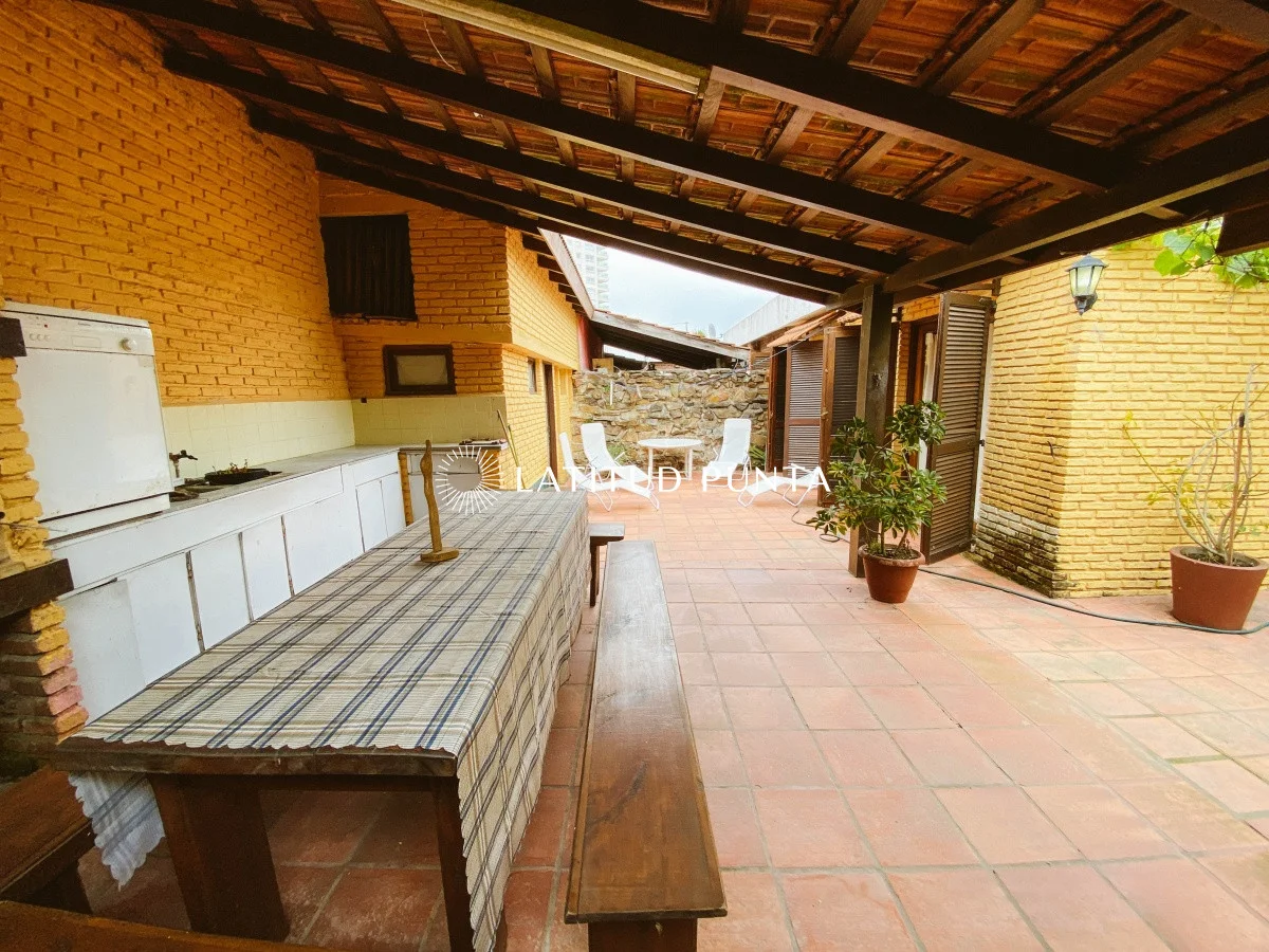 Casa en Playa Mansa, propiedad 297057 -Imagen 22