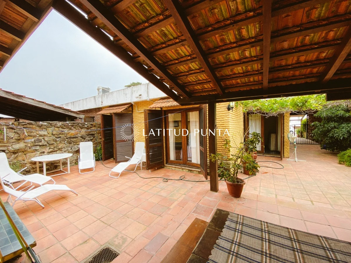 Casa en Playa Mansa, propiedad 297057 -Imagen 23