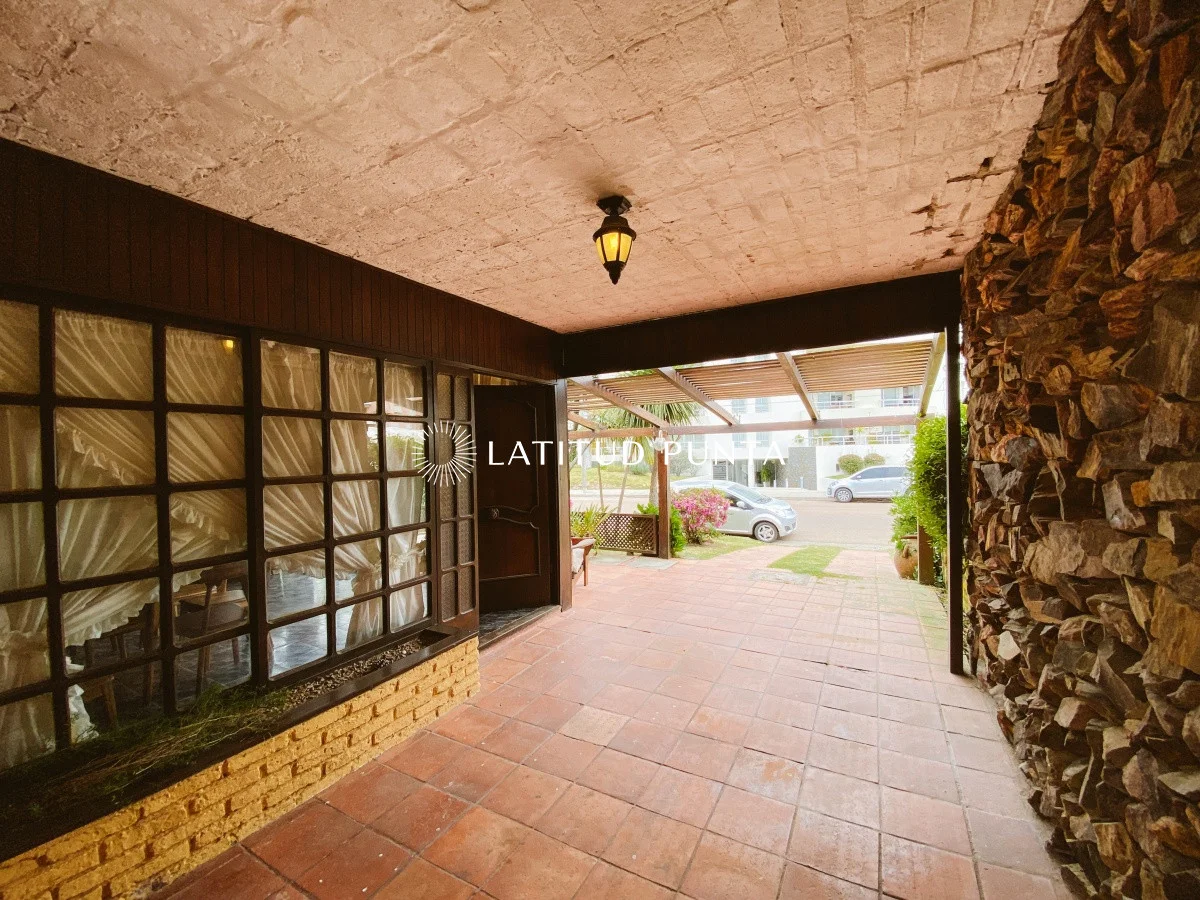 Casa en Playa Mansa, propiedad 297057 -Imagen 24