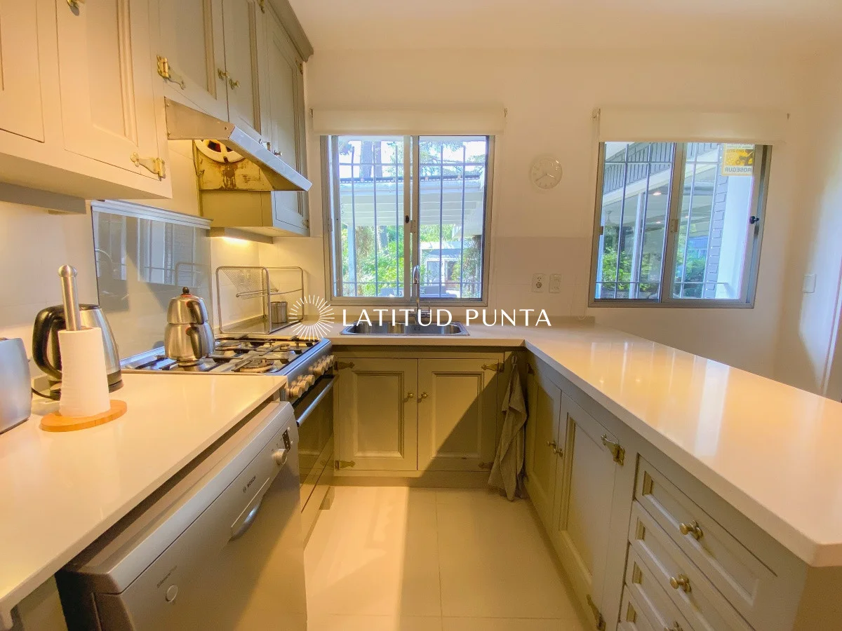 Casa en Playa Mansa, propiedad 297059 -Imagen 16