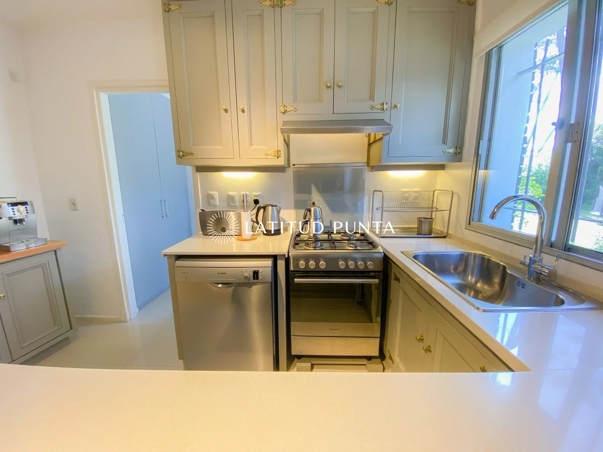 Casa en Playa Mansa, propiedad 297059 -Imagen 17