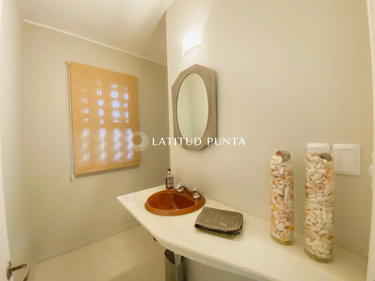 Casa en Playa Mansa, propiedad 297059 -Imagen 24