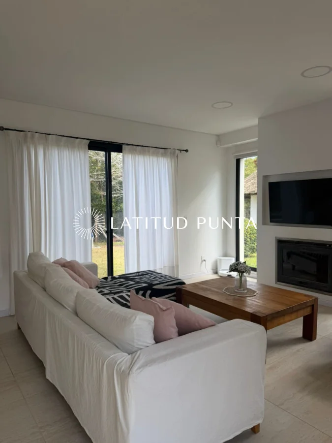 Casa en Rincón del Indio, propiedad 297074 -Imagen 2
