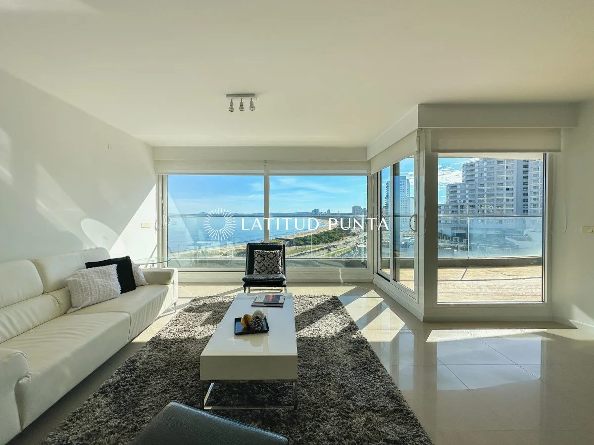 Apartamento en Playa Mansa, propiedad 299332 -Imagen 2