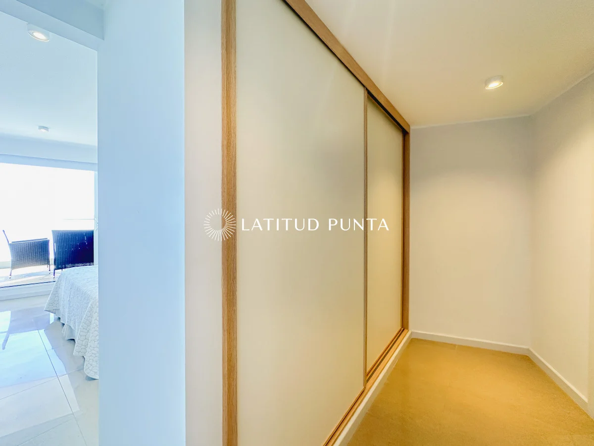 Apartamento en Playa Mansa, propiedad 299332 -Imagen 12