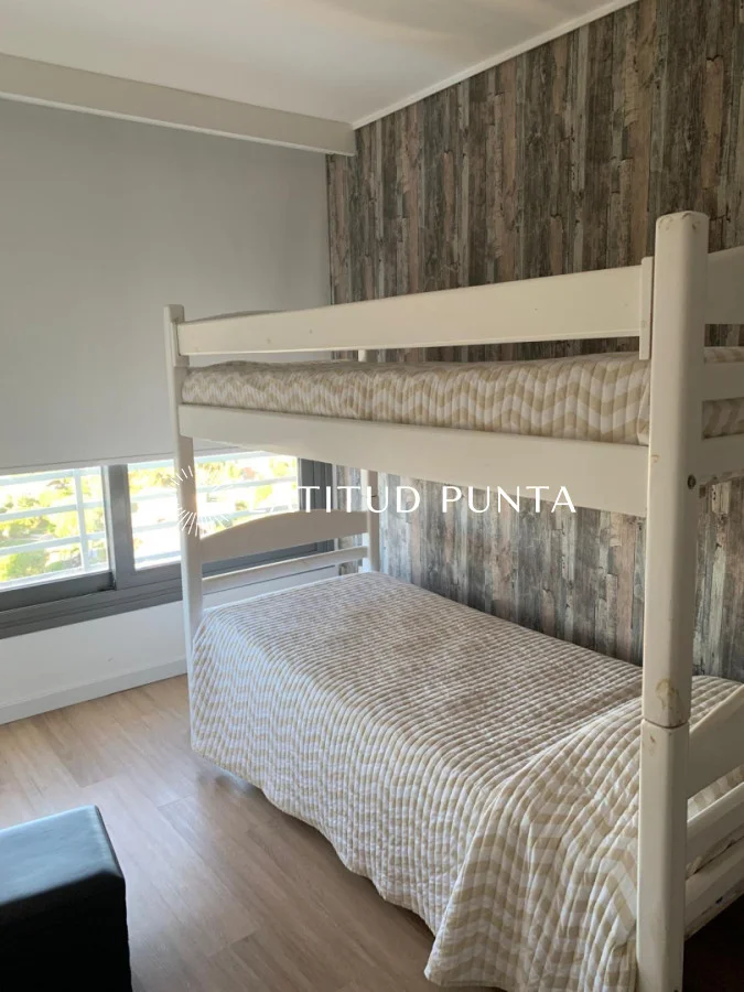 Apartamento en Playa Mansa, propiedad 301244 -Imagen 12