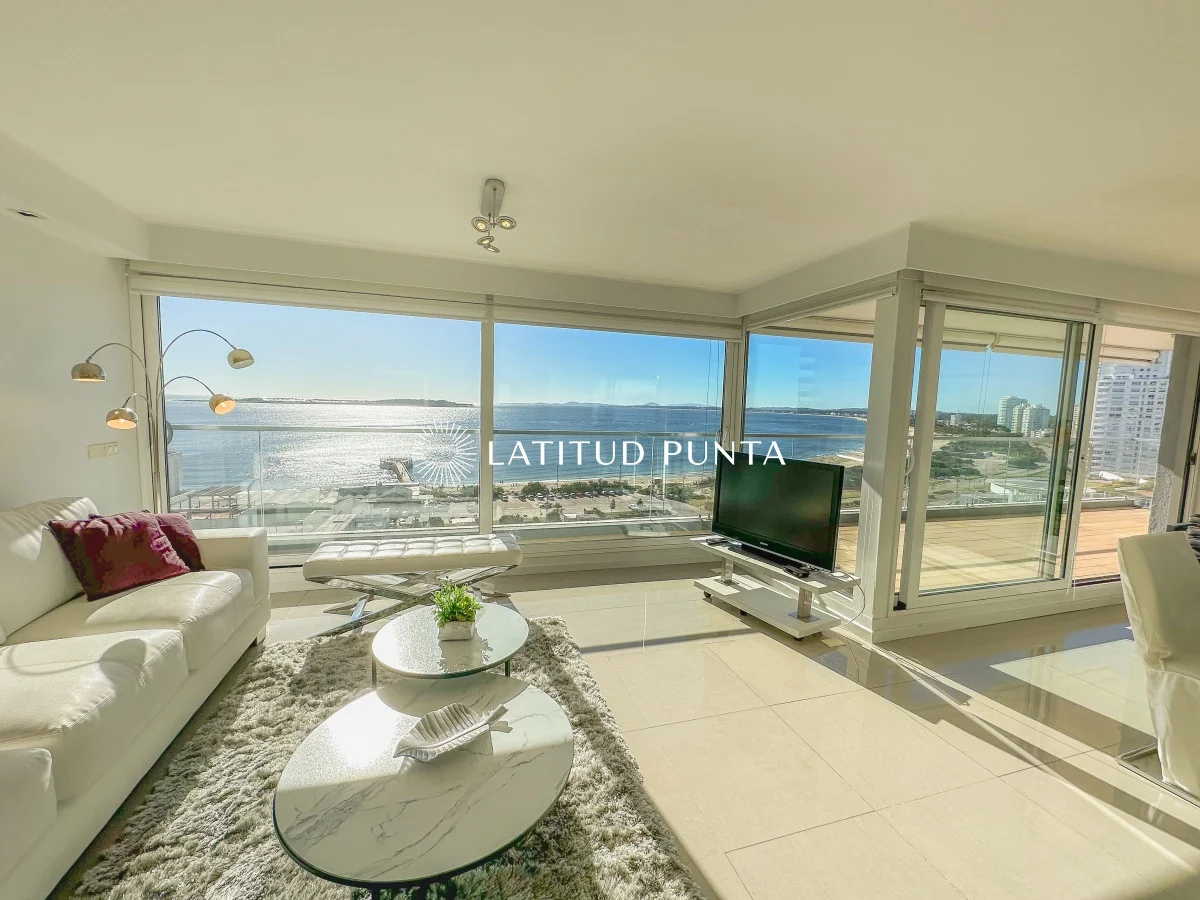 Apartamento en Playa Mansa, propiedad 301538 -Imagen 2