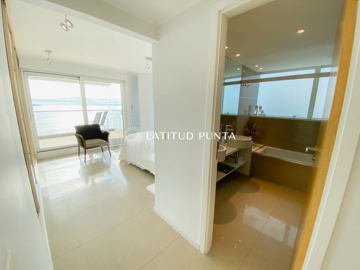 Apartamento en Playa Mansa, propiedad 301538 -Imagen 10