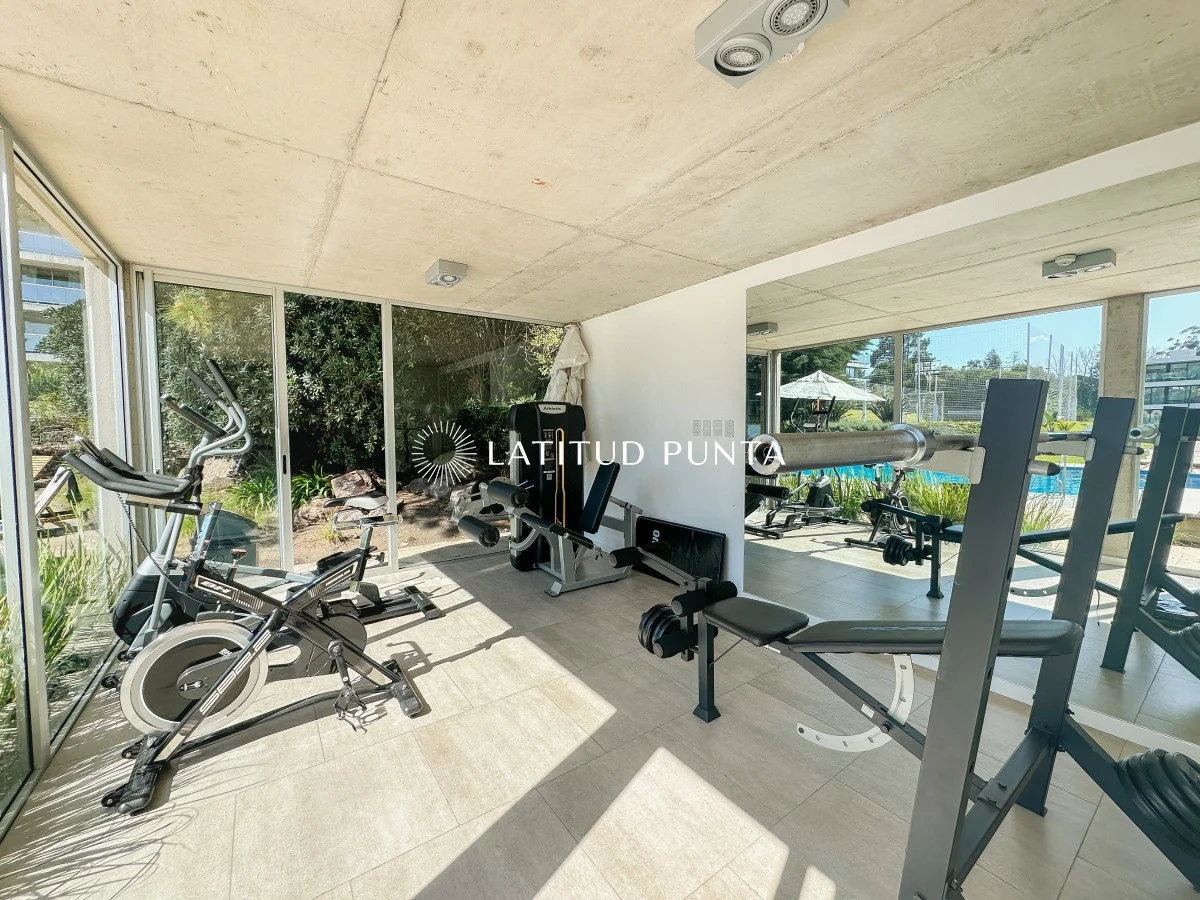 Apartamento en Playa Mansa, propiedad 301540 -Imagen 18