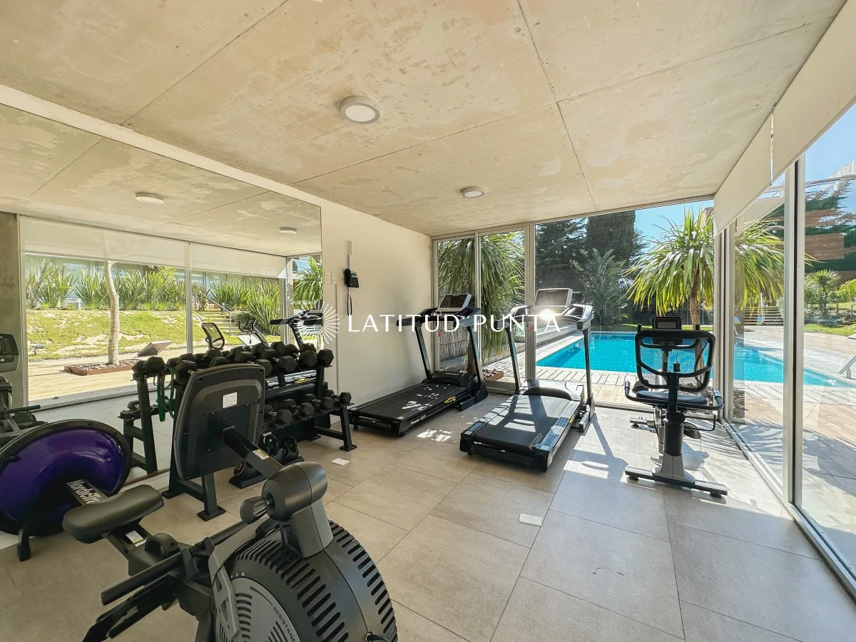 Apartamento en Playa Mansa, propiedad 301540 -Imagen 19