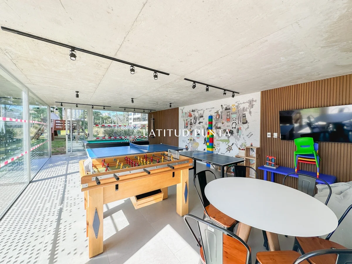 Apartamento en Playa Mansa, propiedad 301540 -Imagen 24