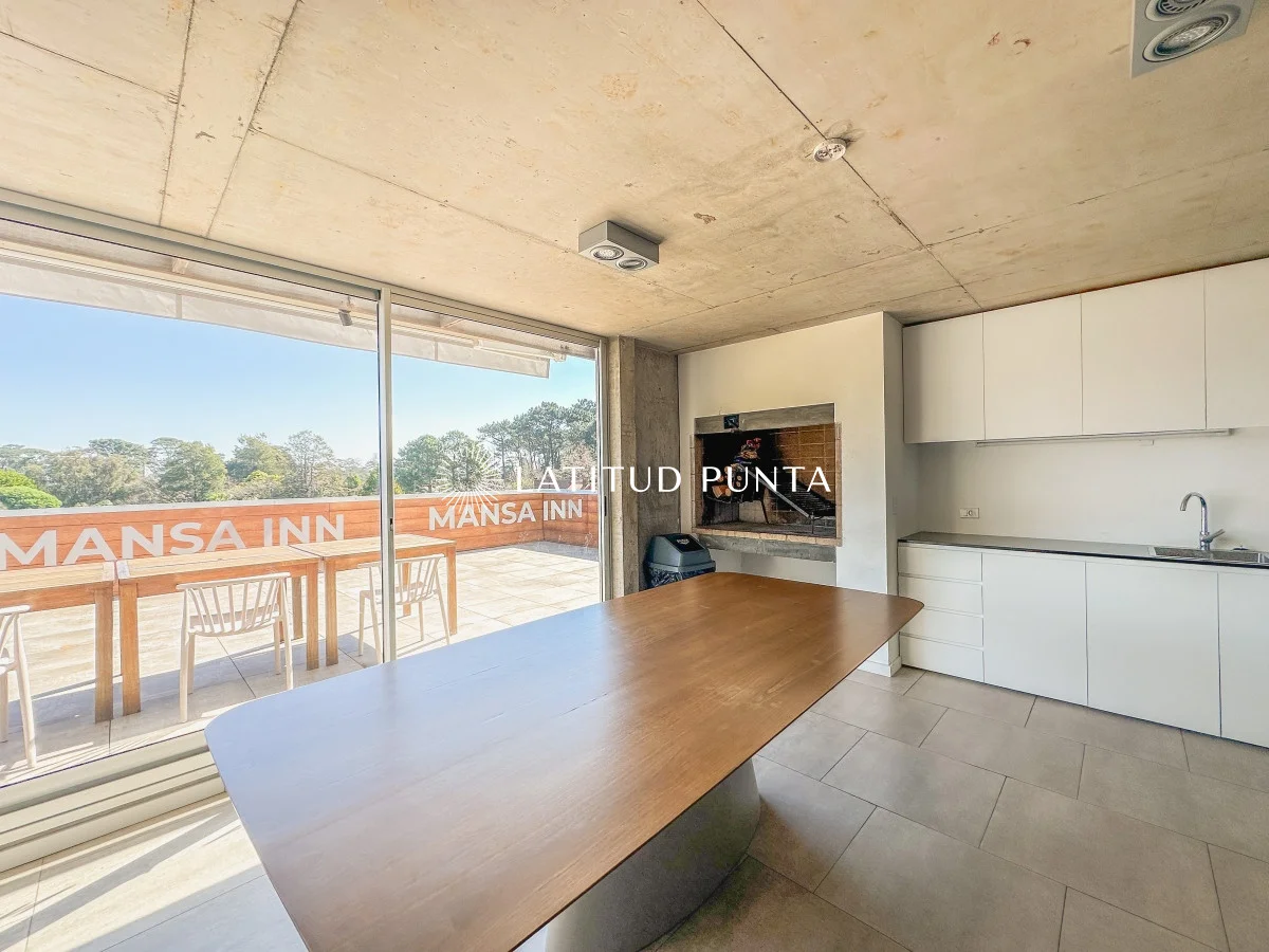 Apartamento en Playa Mansa, propiedad 301540 -Imagen 25
