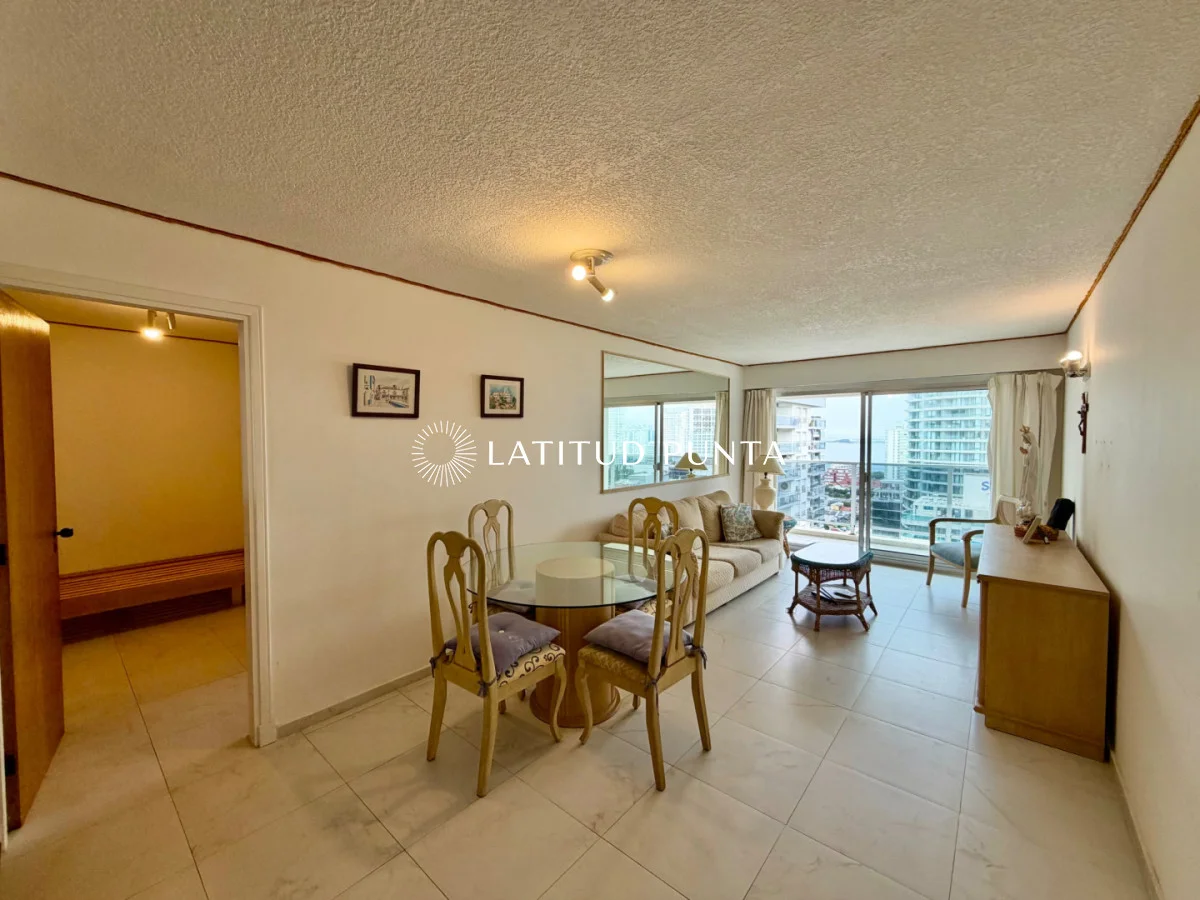 Apartamento en Av. Chiverta, propiedad 301959 -Imagen 1