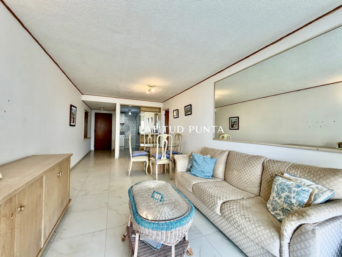 Apartamento en Av. Chiverta, propiedad 301959 -Imagen 2