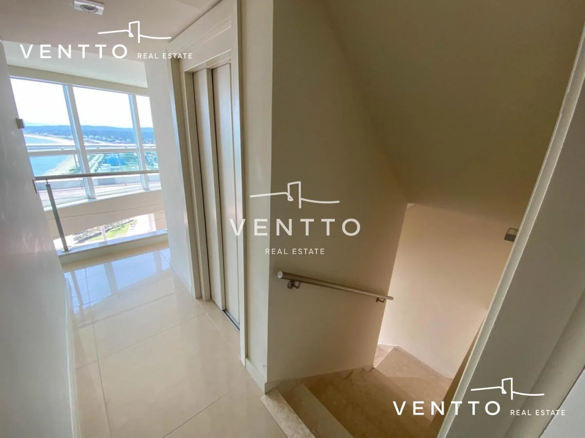 Apartamento en Playa Mansa, propiedad 295377 -Imagen 12
