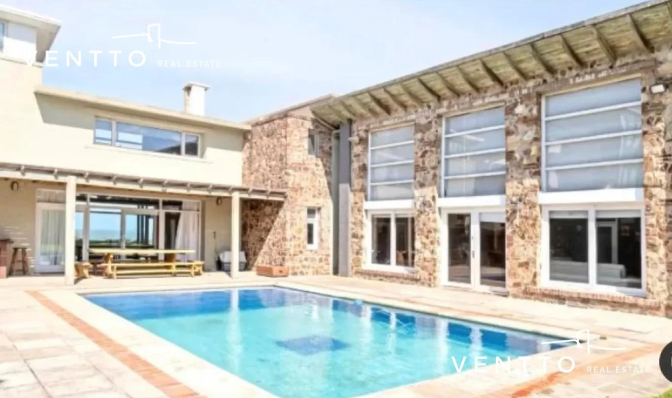 Casa en Pinares, propiedad 295402 -Imagen 2