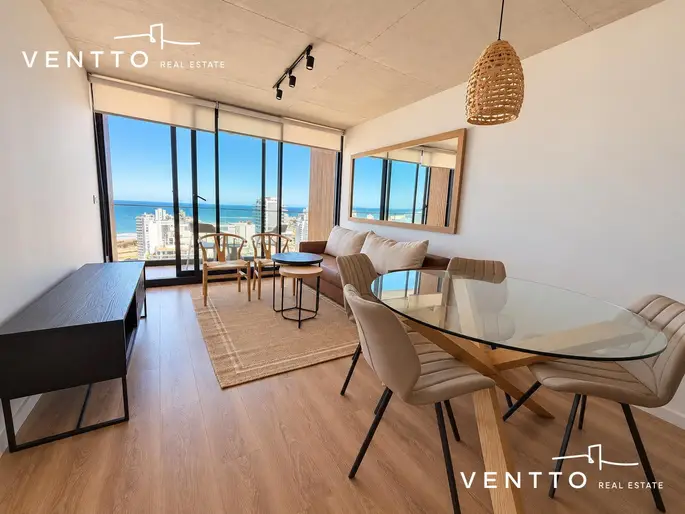 Departamento en venta 1 dormitorio Torres del Este piso alto con cochera  | Punta del Este