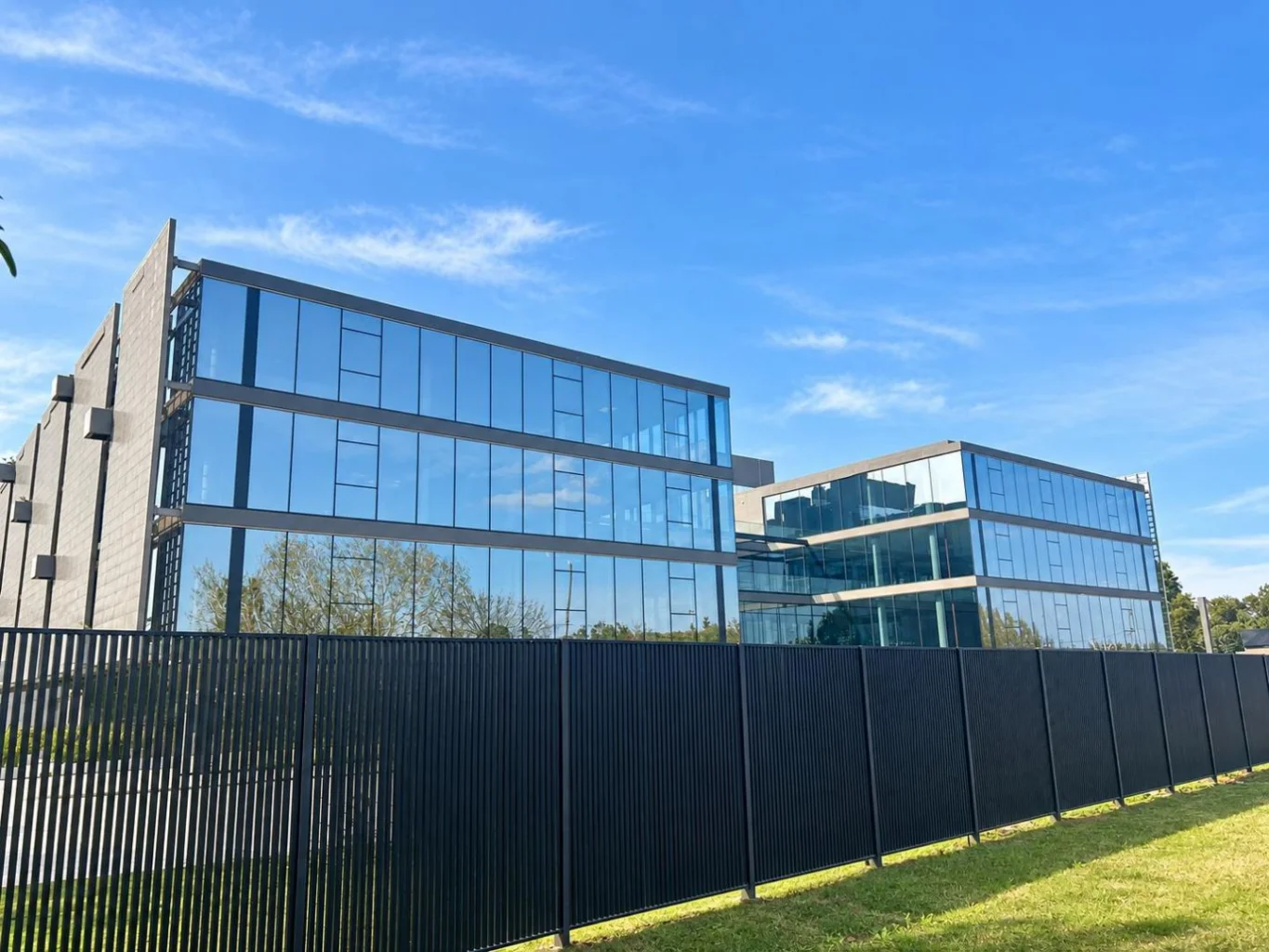 Oficina en Carrasco, propiedad 300387 -Imagen 1