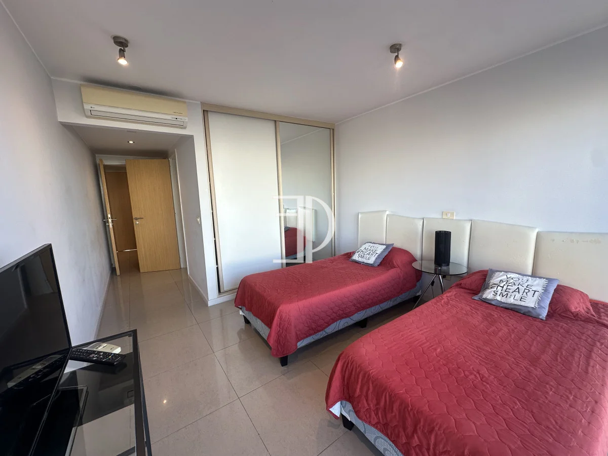 Apartamento en Playa Mansa, propiedad 299136 -Imagen 20