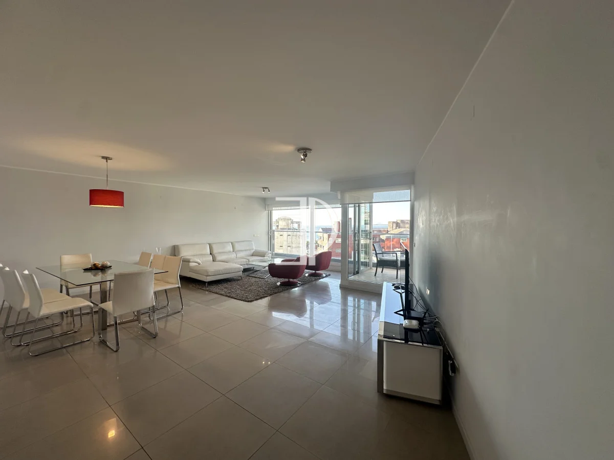 Apartamento en Playa Mansa, propiedad 299136 -Imagen 4