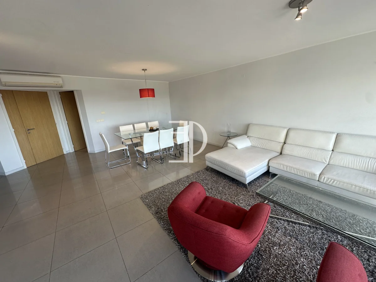 Apartamento en Playa Mansa, propiedad 299136 -Imagen 5