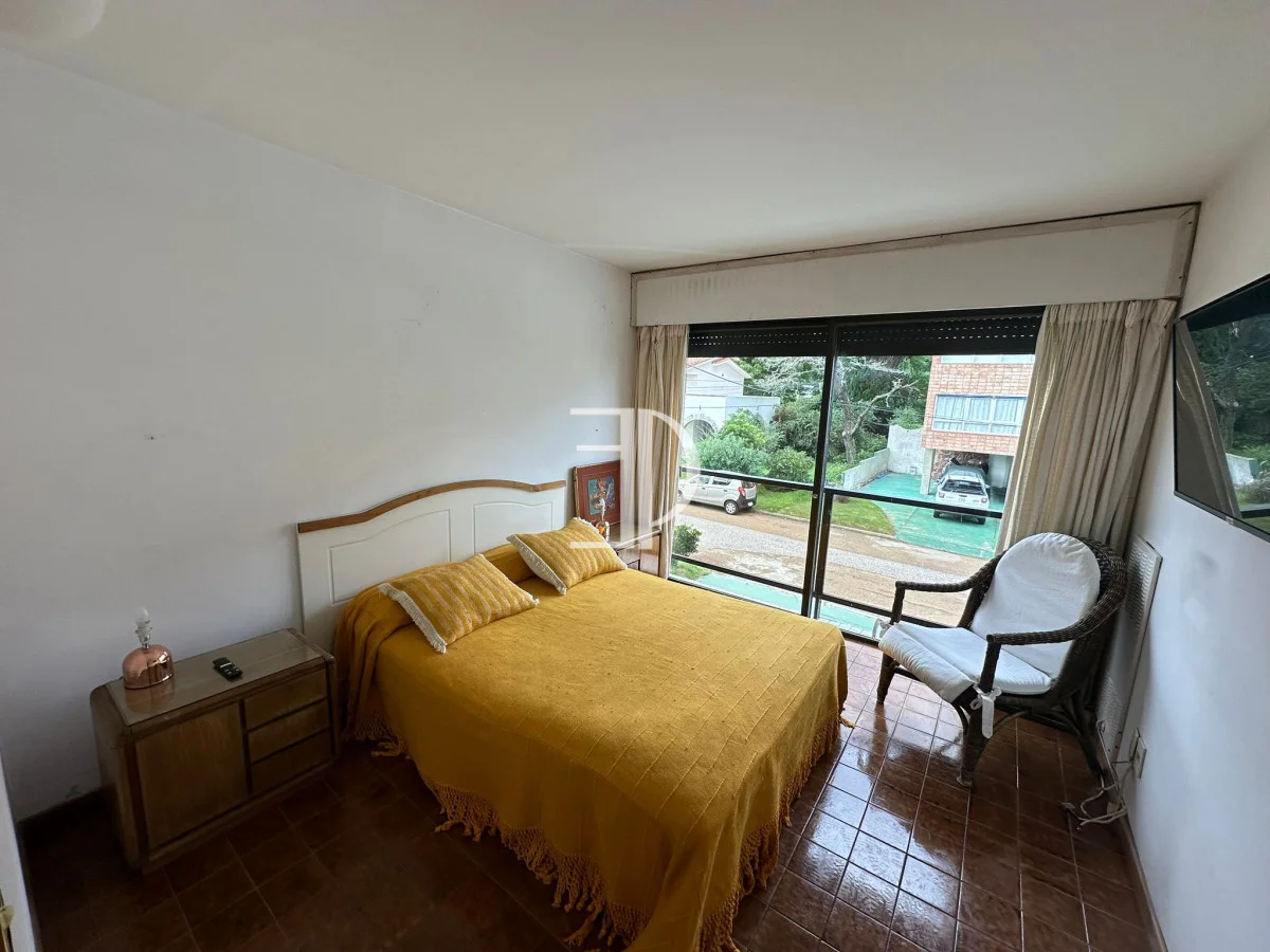 Apartamento en Playa Mansa, propiedad 299137 -Imagen 19