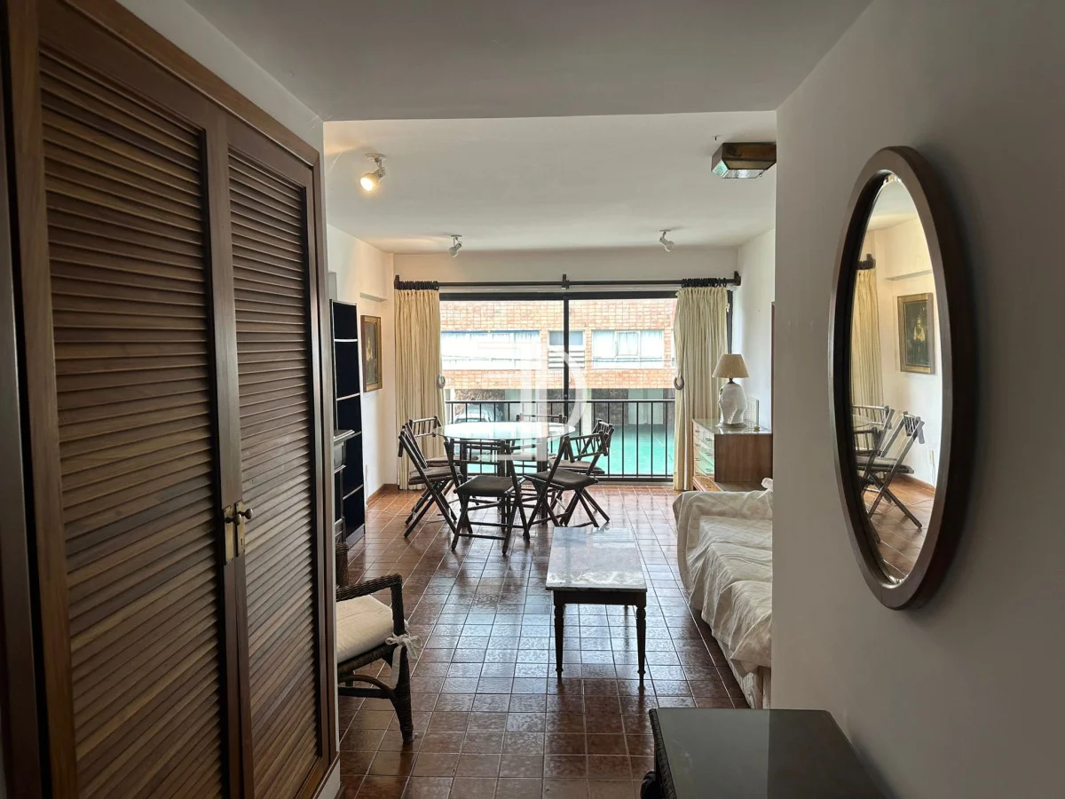 Apartamento en Playa Mansa, propiedad 299137 -Imagen 4