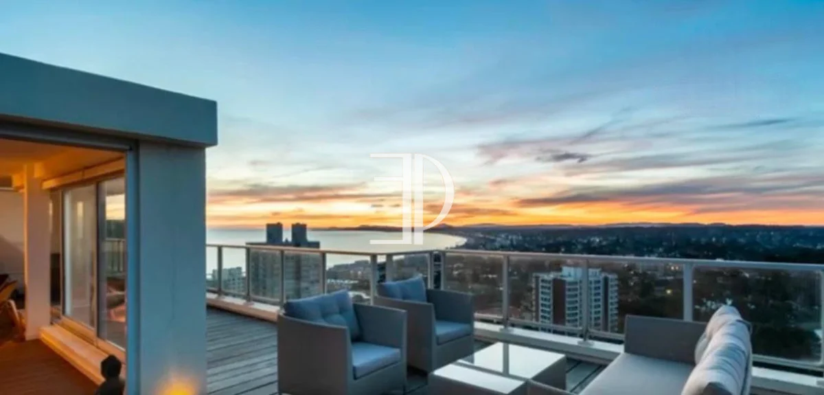 Apartamento en Playa Mansa, propiedad 299140 -Imagen 1
