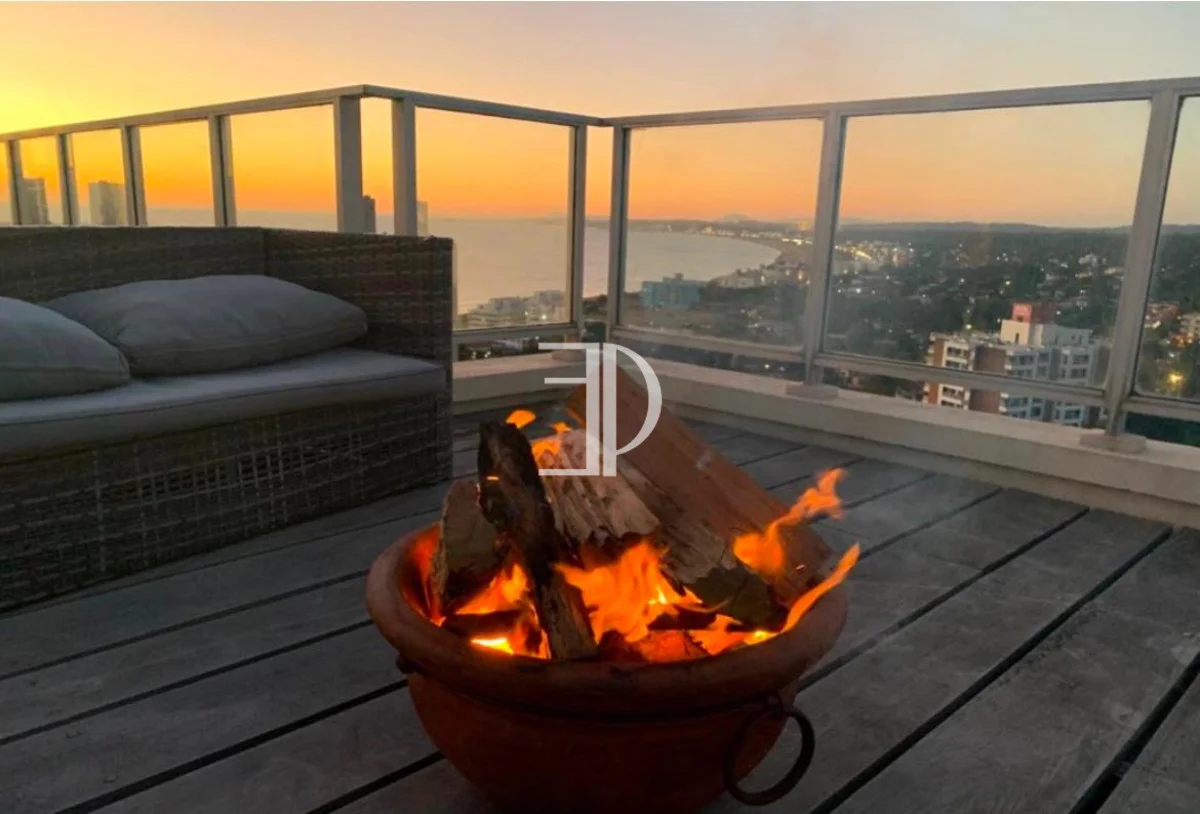 Apartamento en Playa Mansa, propiedad 299140 -Imagen 3