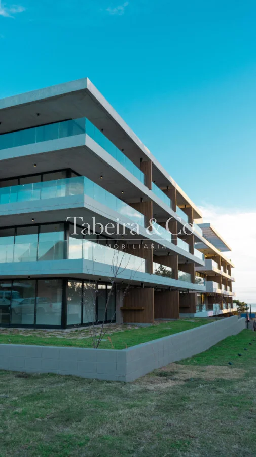 Apartamento en Playa Mansa, propiedad 299183 -Imagen 2