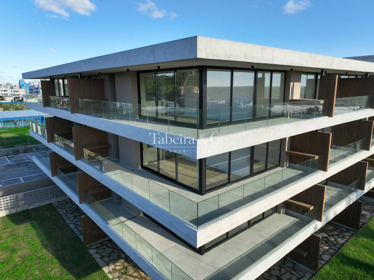 Apartamento en Playa Mansa, propiedad 299183 -Imagen 3