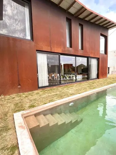 Casa en Manantiales