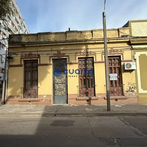 Venta Casa. A reciclar. Muy buen punto. Brazo Oriental